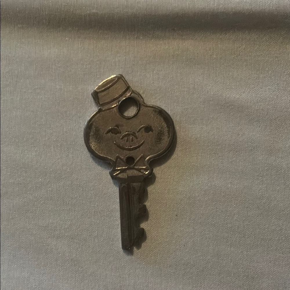 Skyway Americans Tourister key